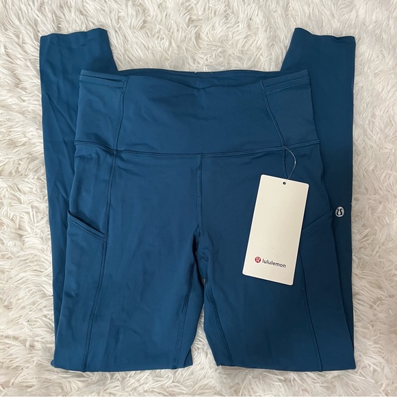 Lululemon Fast & Free 7/8 Tight II *Nulux 25"
Carbon Blue Size 6 - Picture 8 of 9